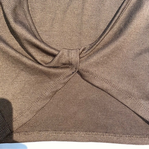 Brown Super Cropped Ribbed Tee - Picture 3 of 3
